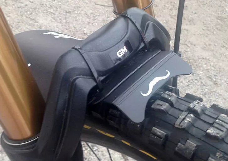 Paraspruzzi Marsh Guard Anteriore Nero 4 Paraspruzzi Marsh Guard Anteriore Nero - immagine 2