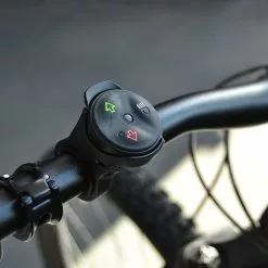 Negozio al dettaglio Attrezzo -Negozio al dettaglio Attrezzo telecomando e bike